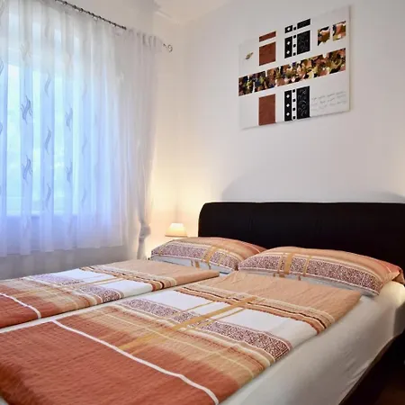 Ground Floor With Grill Appartement