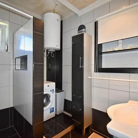 Ground Floor With Grill *